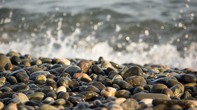 Điểm kim thạch bị né xuống biển